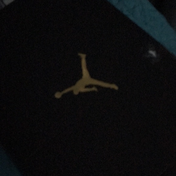 Jordan 12 - Picture 2 of 4